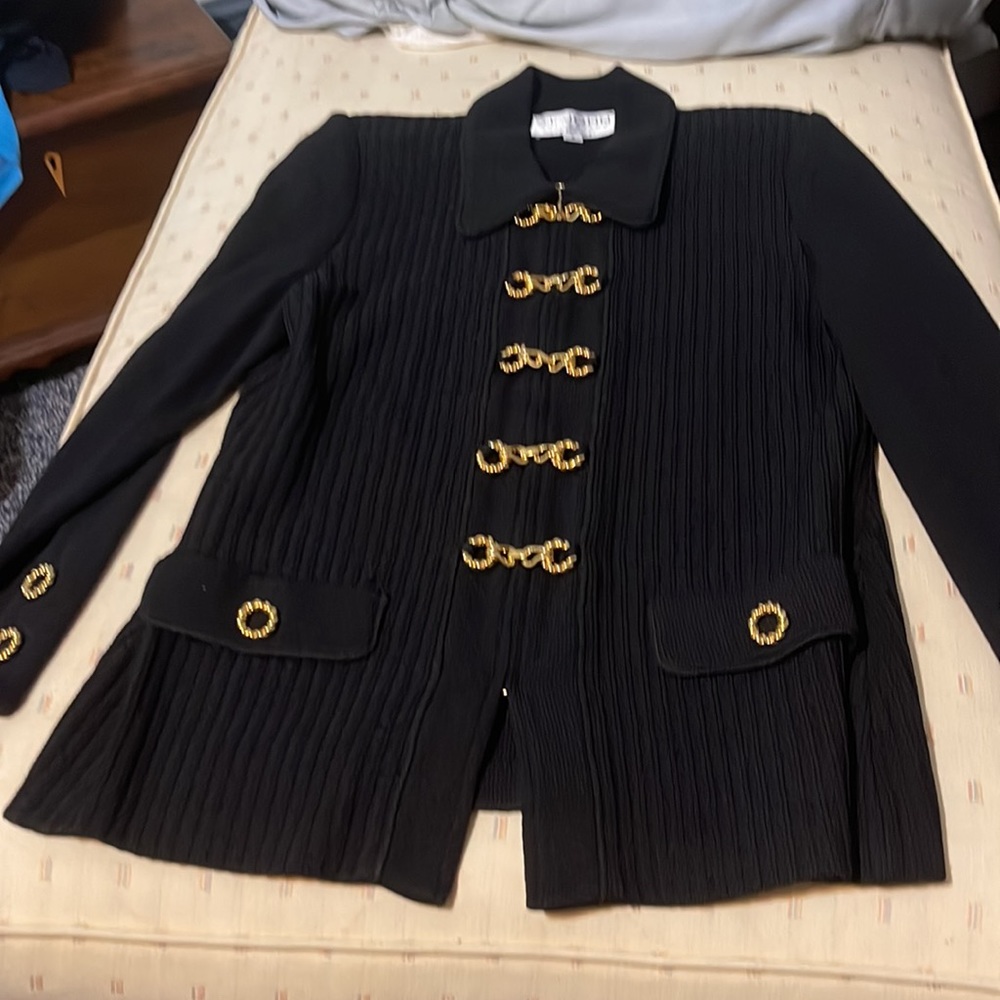 Elegant St. John by Marie Gray Dark Blue sweater. Size is a medium(8ish).